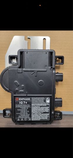 Enphase IQ7 + microinverter