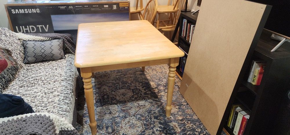 Hardwood Extendable Dining Table And Chairs