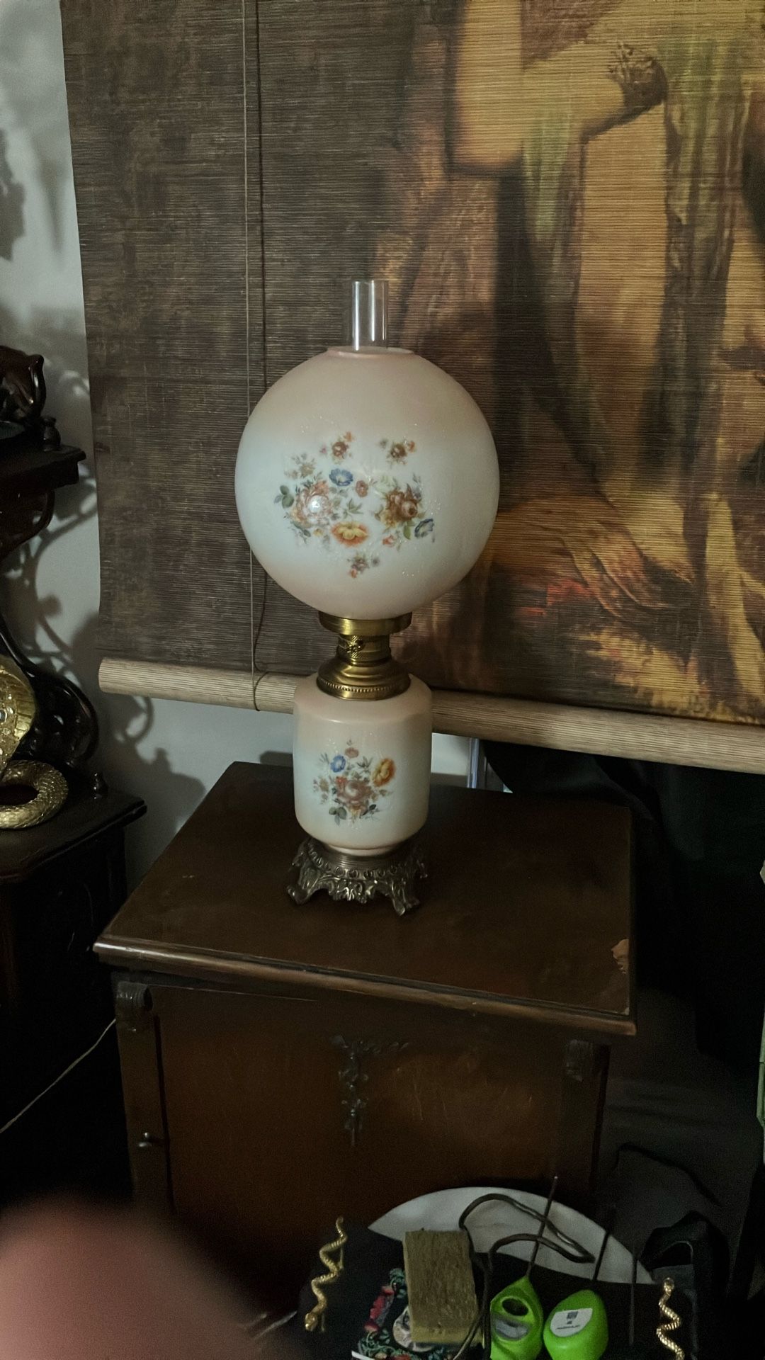 Antique Gone With The Wind Lamp