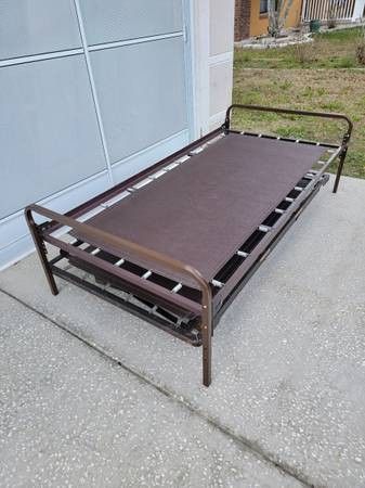 Hi Riser Twin Trundle Bed With Pop-up Trundle