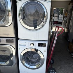 Lg and whirlpool Stackable Washer and gas dryer Excellent working condition Heavy duty W27 D31.5 H78 Washer 4.5 cu ft Dryer 7.4 cu ft 3 months war