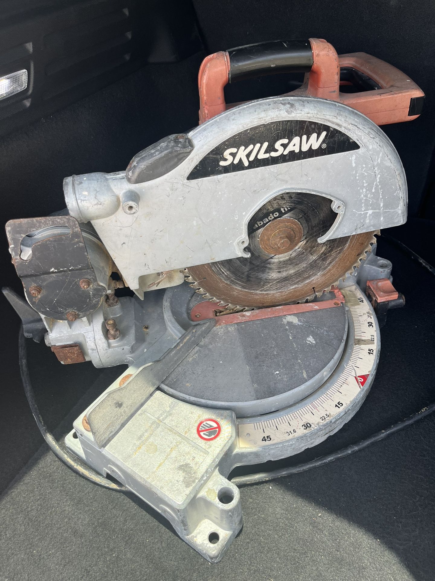 SKIL Miter Saw (Excellent Condition )