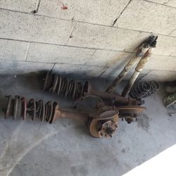 Datsun 510 Struts