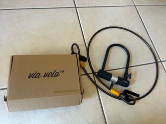 Almost NEW - Via Velo Bike U Lock with Cable with Mountain Bracket + 1 Key