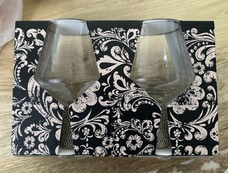 New CHRISTINA SIRIANO Wine Glasses- 4