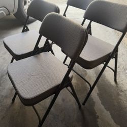(4) Extra Thick Cushion Folding Chairs Set Of 4 Retail $160