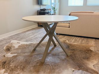 White Dining Table 41 3/8”