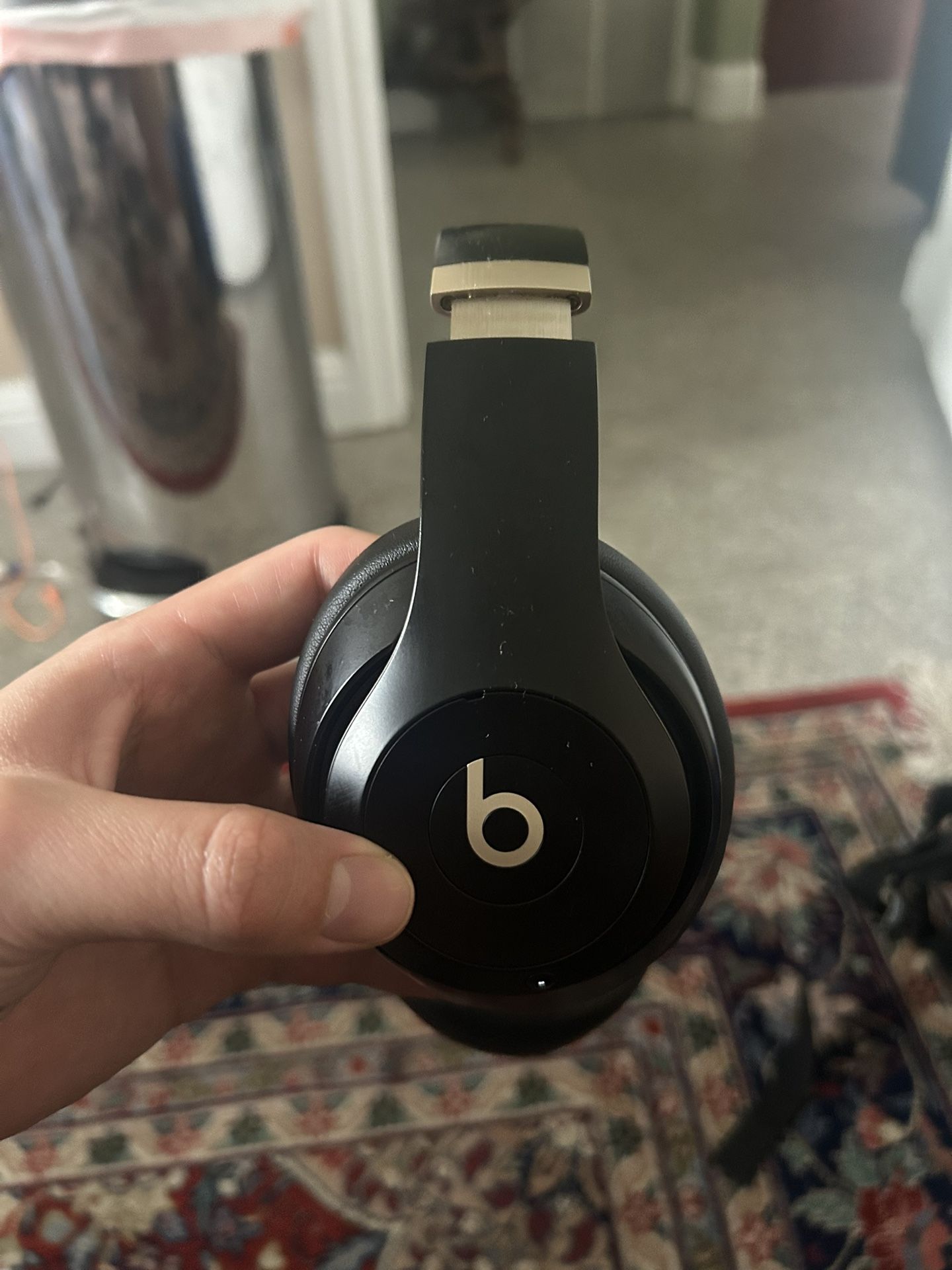 Beats Studio pro