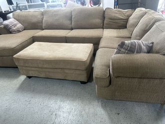 Big sectional sofa and ottoman 141”-89”-63”