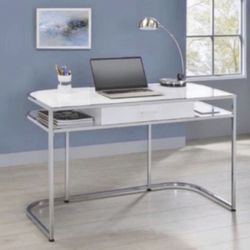 NEW Beautiful white modern desk