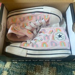 Converse Rainbow Print