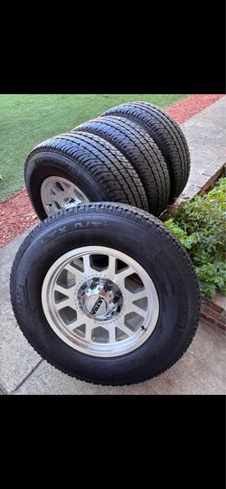 (Only Tires ) 275/70/18 LT Michelin solo Llamtas