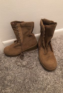 Desert combat boots