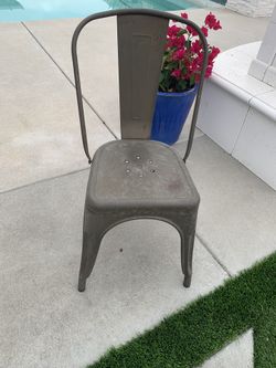 OUTDOOR RUSTIC CHAIR