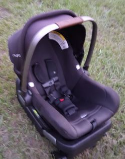 Nuna Infant Car Seat with Base