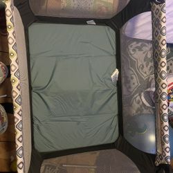 Pack n Play 