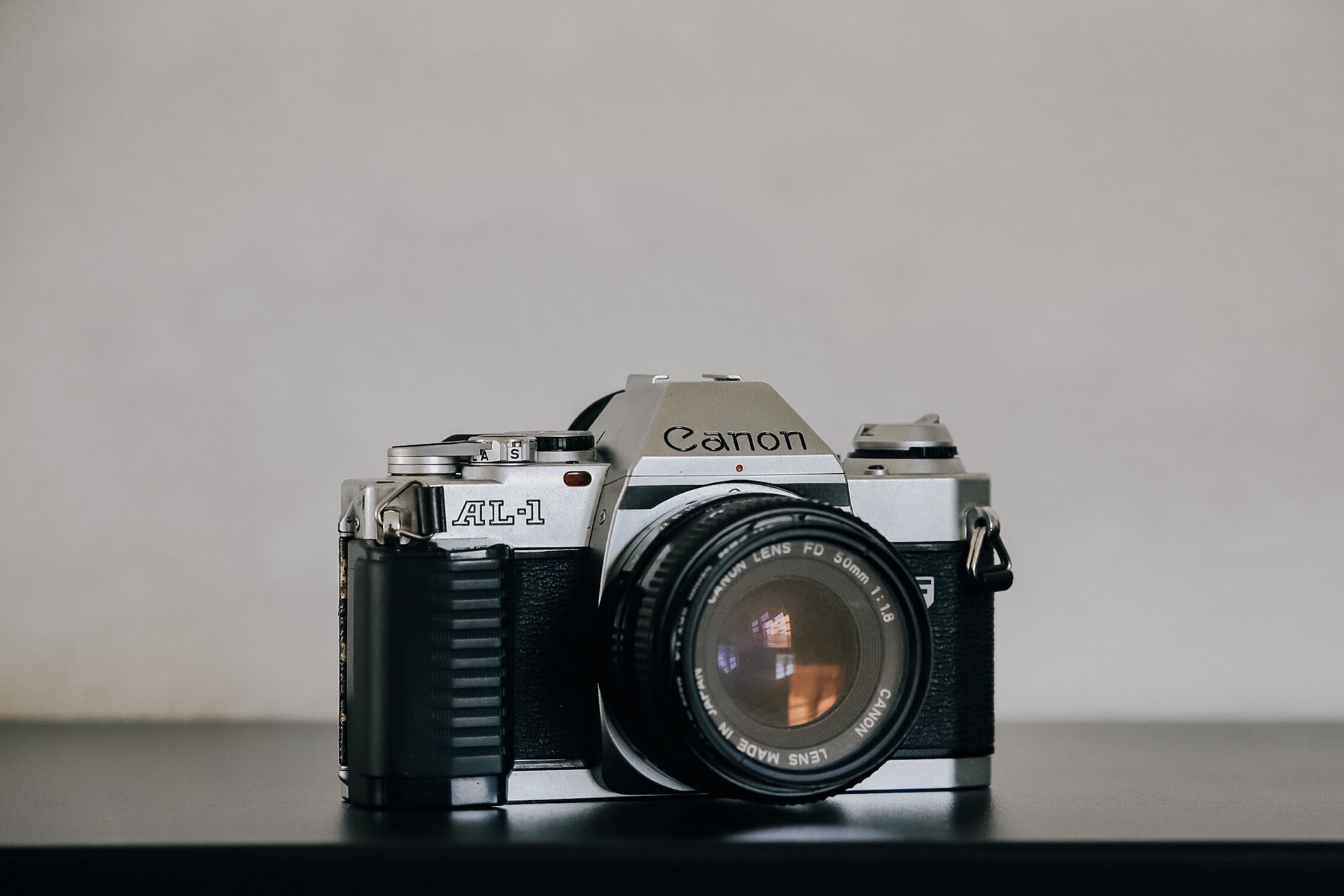 Vintage Canon AL-1 35mm film camera w/ 50mm f1.8