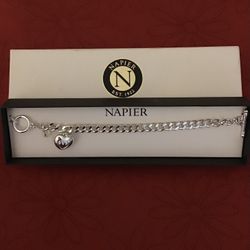 NWT NAPIER Est. 1922 Womens Napier Silver Tone Links with Crystal Heart Charm Bracelet