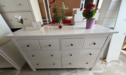 Ikea Hemnes Dresser & Ningt Stand