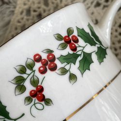 Christmas Dishes - 8- Pieces Cups & Saucers . Holly Berries Nice