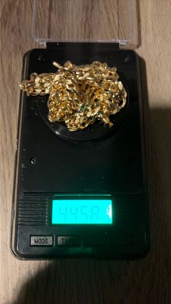 18k solid gold chain with saint Jude pendant