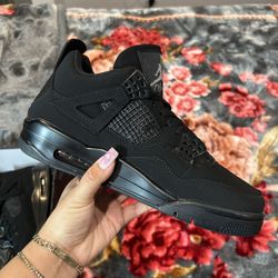 Jordan Retro 4s Black cats Size 9  Mens