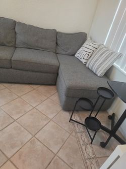 Sectional sofa in excellent condition