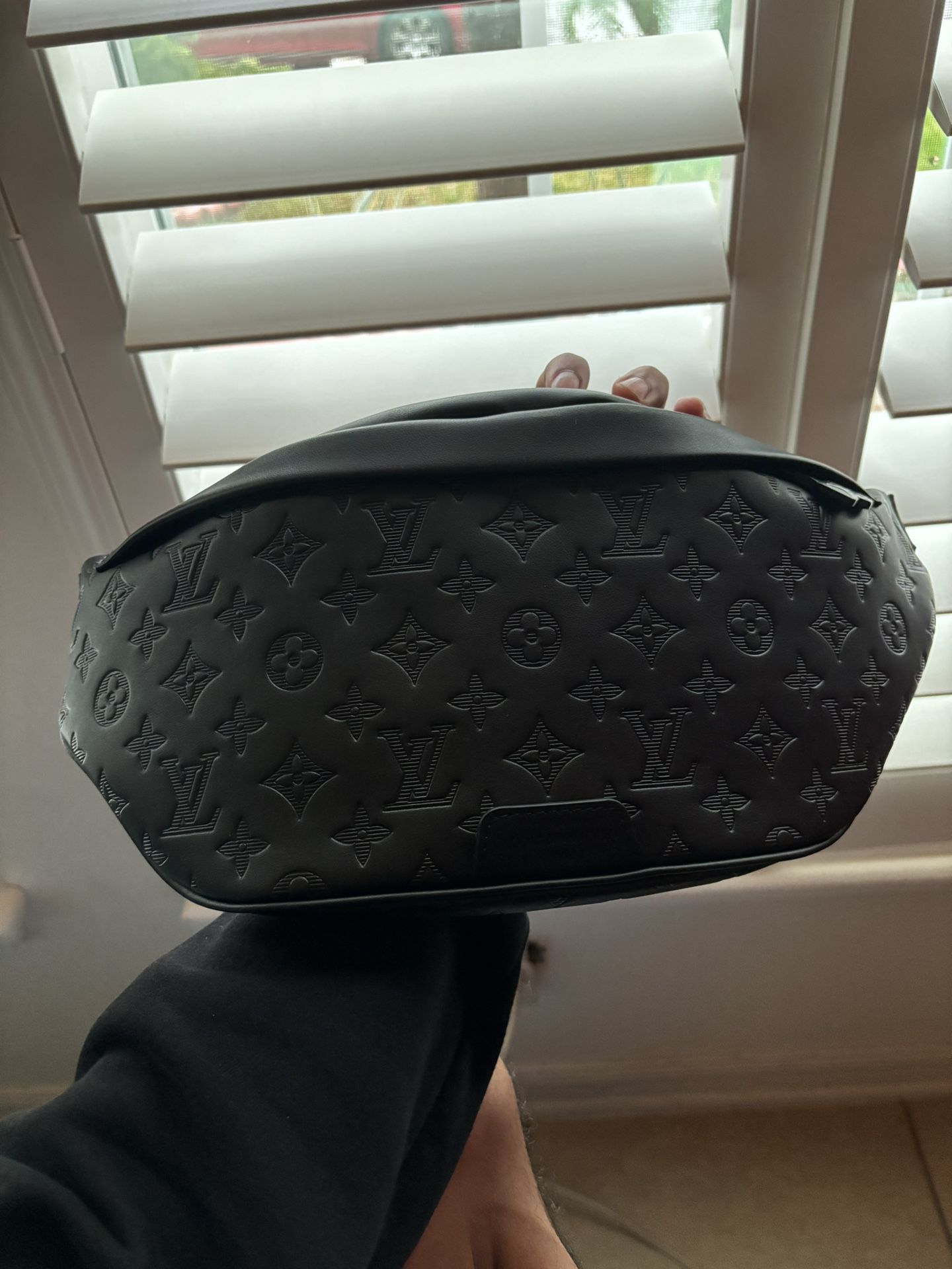 LV Louis Vuitton Bag Wallet Fanny Pack 