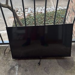 35” Tv With Wall Mount And HDMI CORD