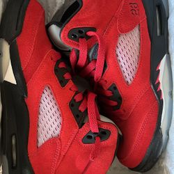 Jordan 5 ‘Raging bull’