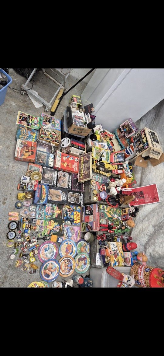 Vintage Toy Clean Out Star Wars Record Video Games 70s 80s Classic Collectible Disney Pokémon Hot Wheels