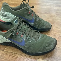 Nike Metcon 4 Olive Training Shoes Running Weight Lifting Gym Mens Size 9.5