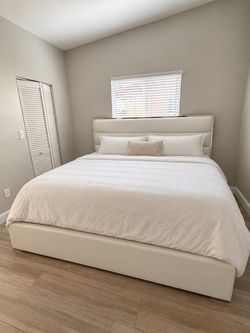 Bedroom set