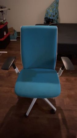 Steelcase office chair series 1
