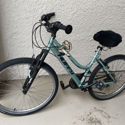 Huffy Rock Creek 18-Speed Mountain Bike, 26" Wheels, Adults Ages 13+, Mint