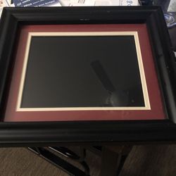 Digital Picture Frame For Home or Office