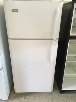 Frigidaire Top Freezer Fridge