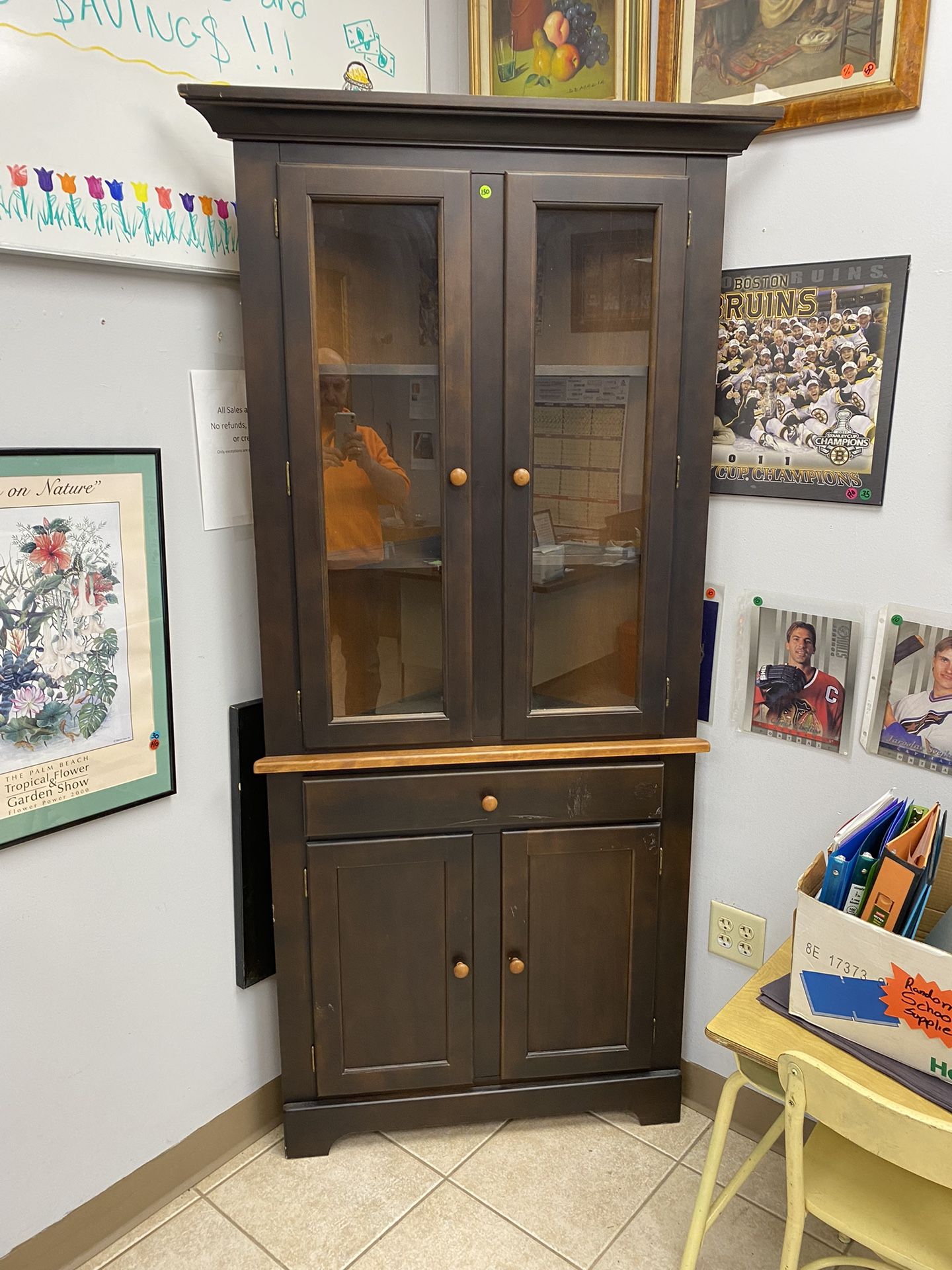 Brown Wood 2-Cabinet 5-Shelf Corner Curio Cabinet $150 39” x 79”