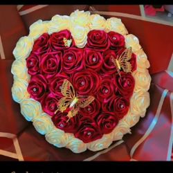 Valentines Gift Heart Shaped Eternal Rose Bouquets 