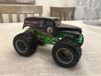 Old Grave Digger Monster Jam truck