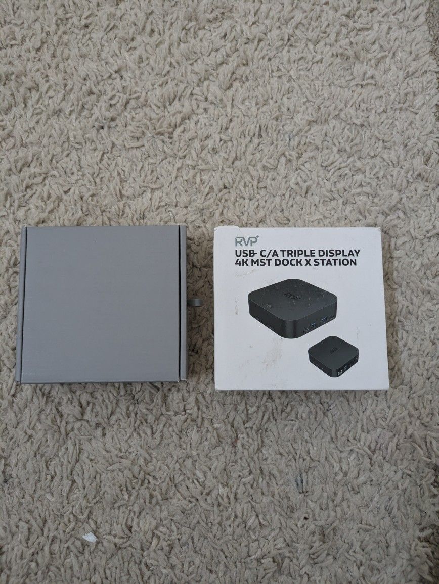 Triple Display Monitor USB-C Docking Station New