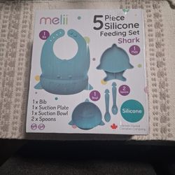 5 PIECE SILICONE FEEDING SET MELII BRAND 