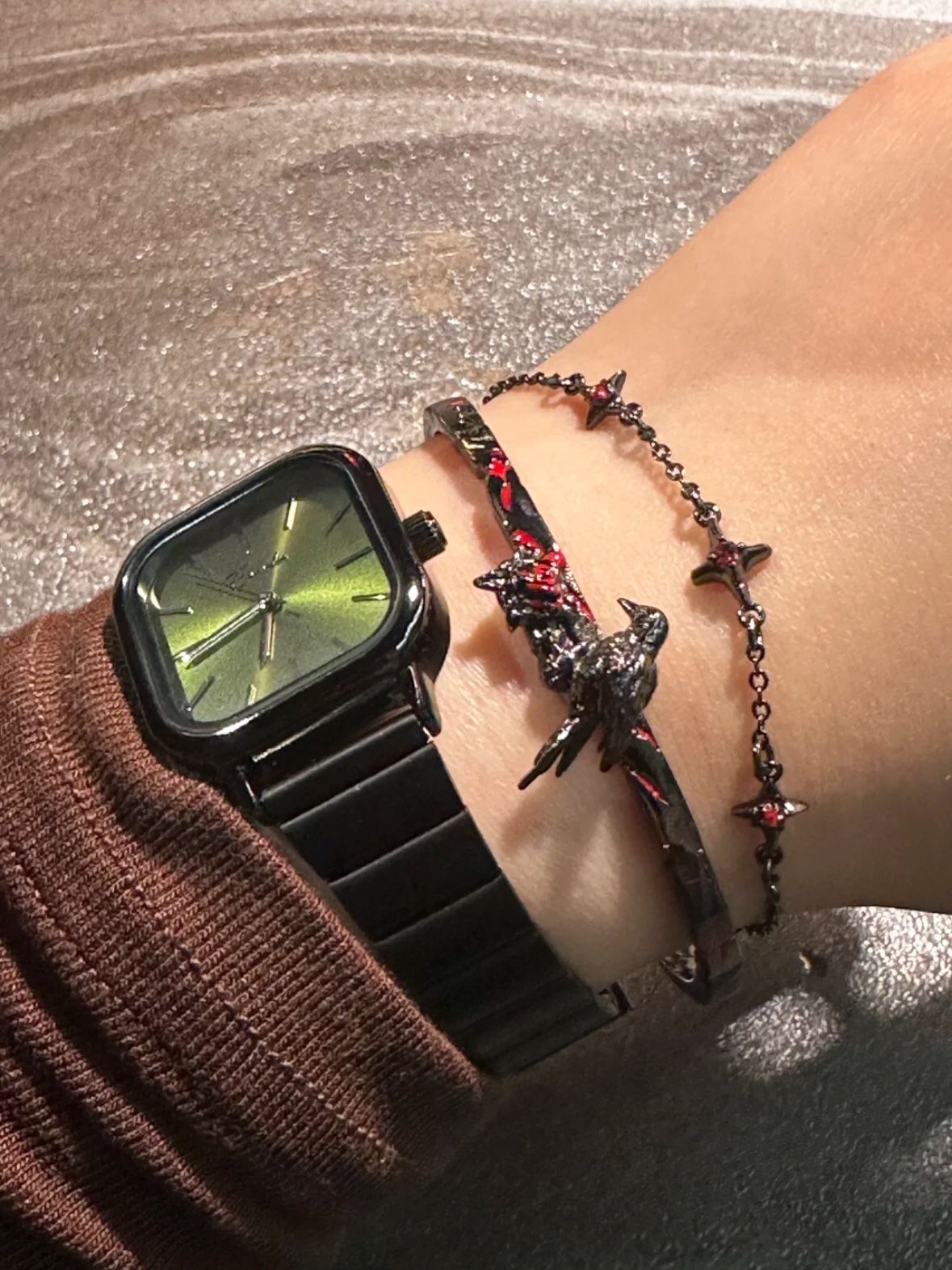 Raven series original black-and-dark style cool and stylish star-glow double-layer bracelet, Y2K high-end feel, personalized wristband