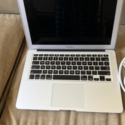 Apple MacBook Air-13 Inch Display 