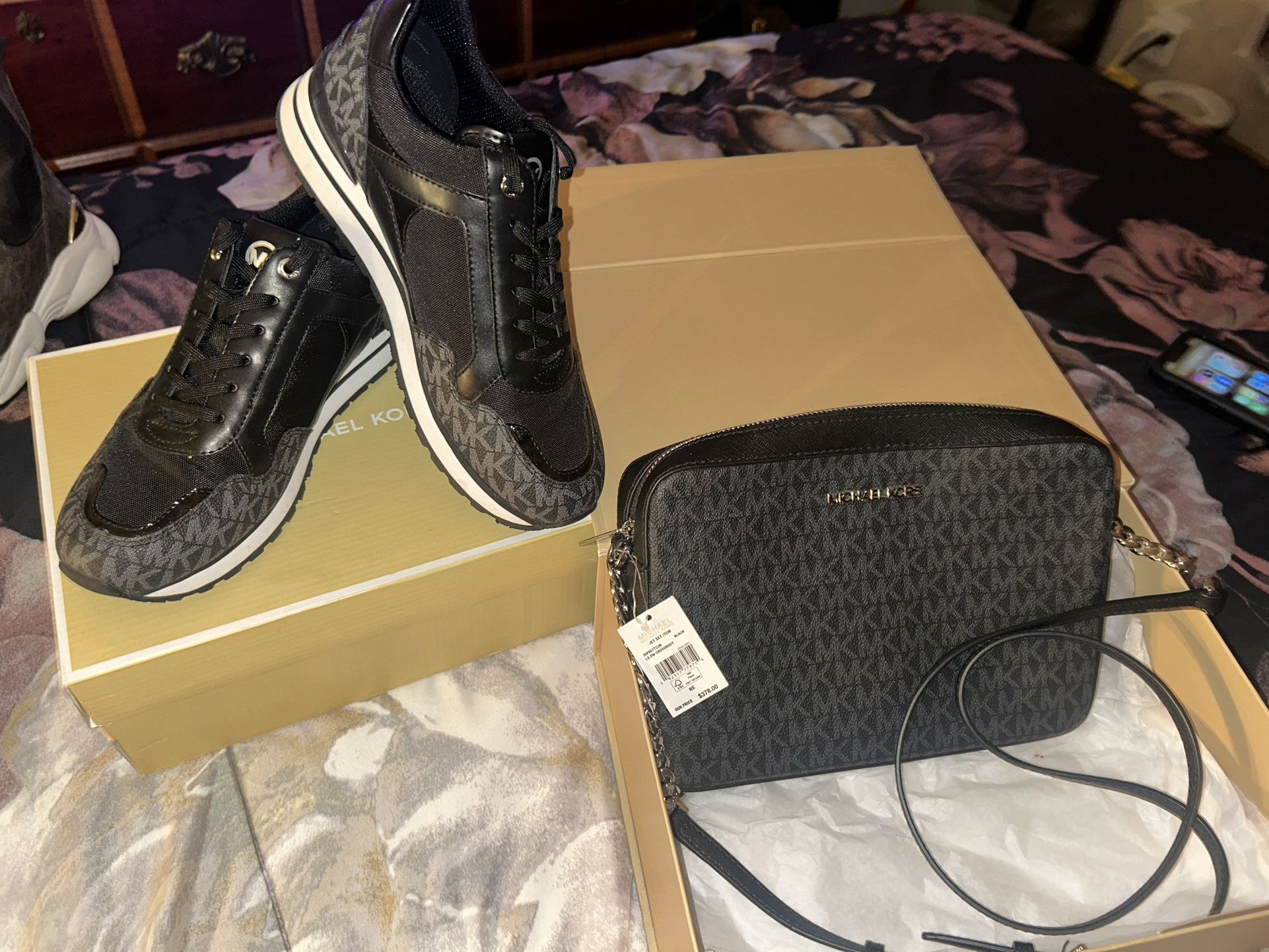 Brand New Michael Kors Set (perfect Christmas Gift! )