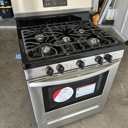 Brand New Gas Range 