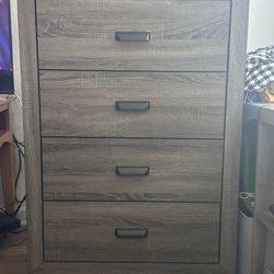 4 drawer chest