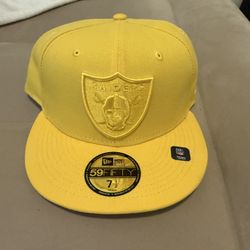 Brand New Yellow Raiders Hat Size 7 1/2