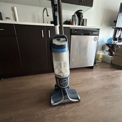 Hoover React Vacuum Cleaner 