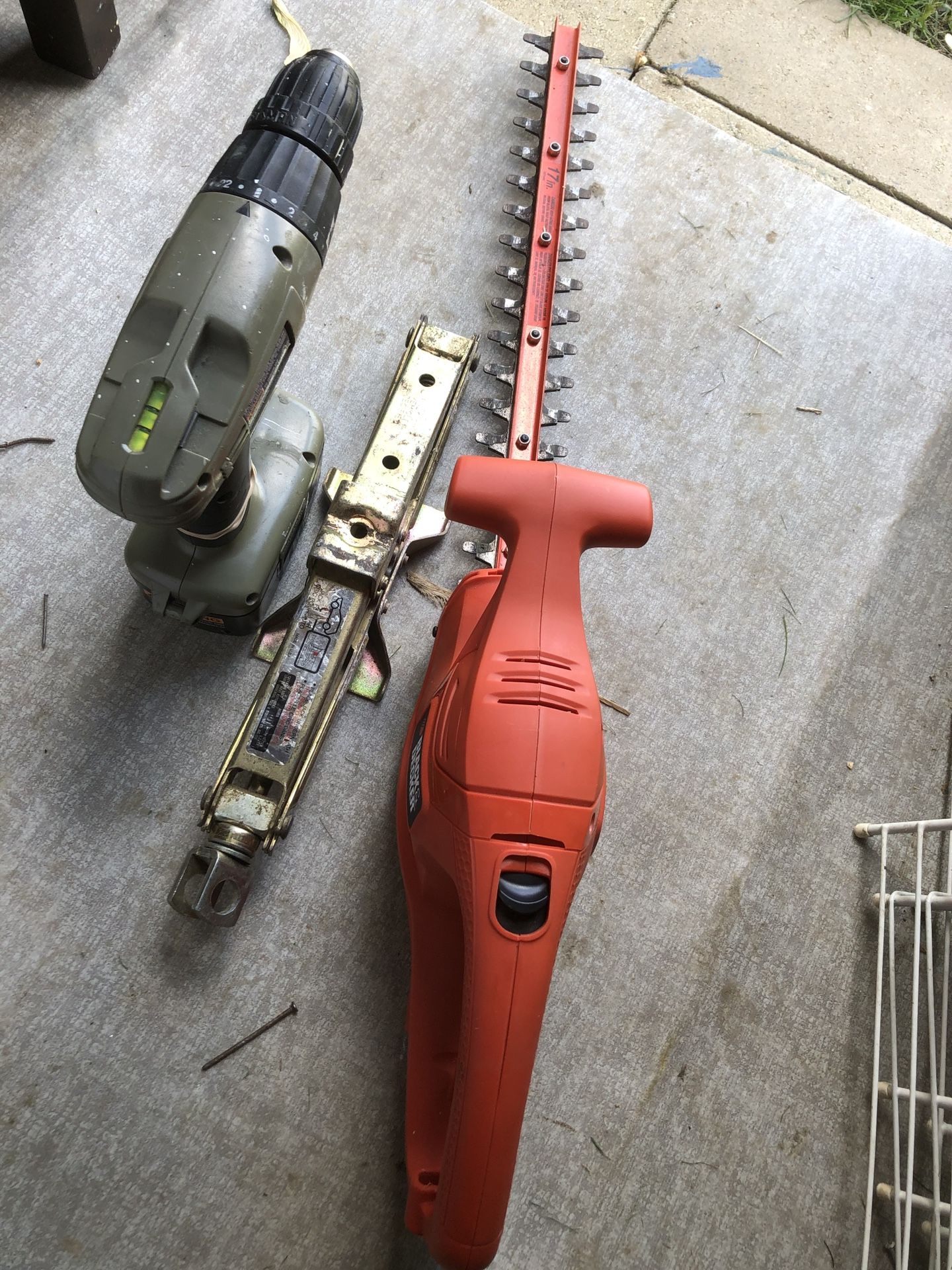 Drill needs charger but works fine Trimer works fine and so does the jack